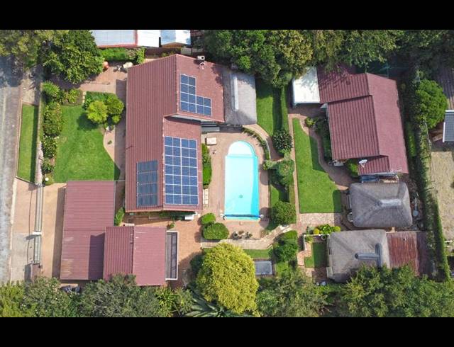 9 BEDROOM HOUSE FOR SALE IN BRACKENHURST